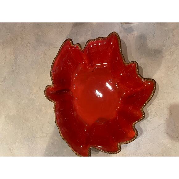 Temptations hand painted/crafted by Tara Harvest Leaf 3 Qt. Casserole Serving - Picture 8 of 8
